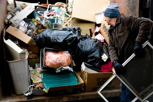 Retail Junk Removal in Sarasota Springs, FL